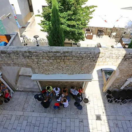 Tequila Bar (adults Only) ホステル ザダル